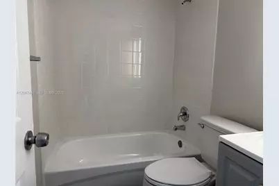 1345 W 28th St #5, Hialeah, FL 33010 - Photo 16
