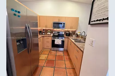 6641 NW 174th Ter, Hialeah, FL 33015 - Photo 10