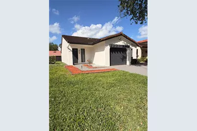 6641 NW 174th Ter, Hialeah, FL 33015 - Photo 2