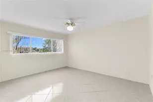 13705 SW 12th St, Pembroke Pines, FL 33027 - Photo 16
