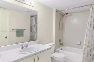 13705 SW 12th St, Pembroke Pines, FL 33027 - Photo 12