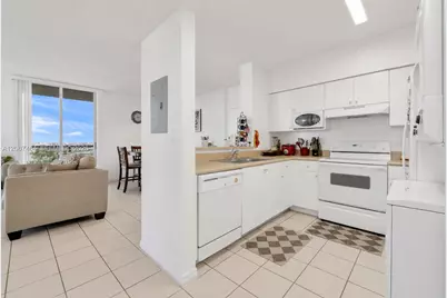 5091 NW 7th St #PH-02, Miami, FL 33126 - Photo 12