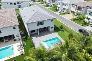 8151 Laurel Falls Dr, Boca Raton, FL 33496 - Photo 42
