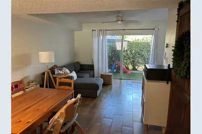 128 Riviera Cir #128, Weston, FL 33326 - Photo 4