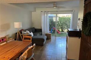 128 Riviera Cir, Weston, FL 33326 - Photo 4
