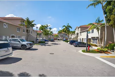 128 Riviera Cir #128, Weston, FL 33326 - Photo 26