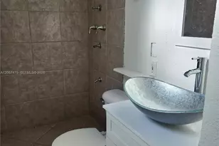 6570 Thomas St, Hollywood, FL 33024 - Photo 8