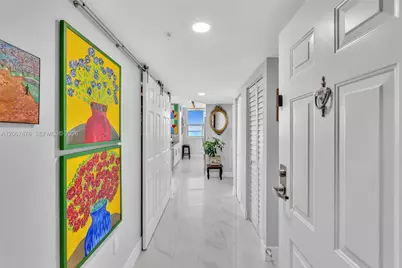 1155 Brickell Bay Dr #3211, Miami, FL 33131 - Photo 4