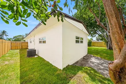 2819 Cleveland St, Hollywood, FL 33020 - Photo 32