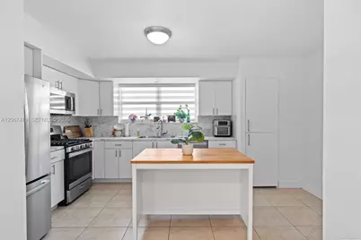 2819 Cleveland St, Hollywood, FL 33020 - Photo 8