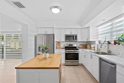 2819 Cleveland St, Hollywood, FL 33020 - Photo 10