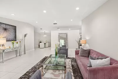 9840 NW 28th Ter, Doral, FL 33172 - Photo 10