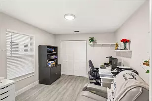 9840 NW 28th Terrace, Doral, FL 33172 - Photo 28