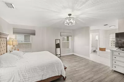 9840 NW 28th Ter, Doral, FL 33172 - Photo 30