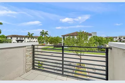 582 NE 207th St #582, Miami, FL 33179 - Photo 34
