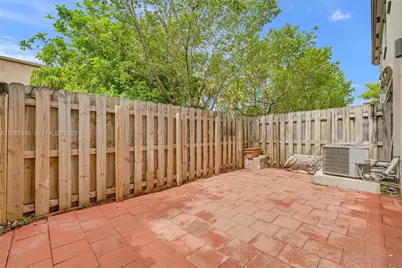 582 NE 207th St #582, Miami, FL 33179 - Photo 20