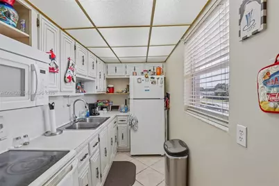 200 Bonnie Blvd #128, Palm Springs, FL 33461 - Photo 10