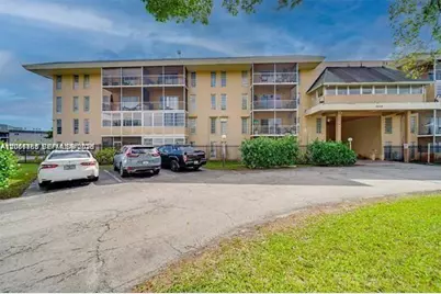 4848 NW 24th Ct #230, Lauderdale Lakes, FL 33313 - Photo 4