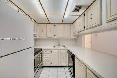 4848 NW 24th Ct #230, Lauderdale Lakes, FL 33313 - Photo 6