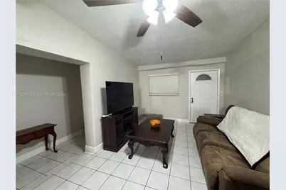 10920 Westwood Lake Dr, Miami, FL 33165 - Photo 6