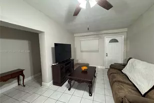 10920 Westwood Lake Dr, Miami, FL 33165 - Photo 6