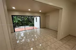 3351 SW 18th St, Miami, FL 33145 - Photo 14