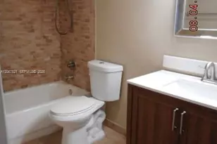 4800 Bayview Dr, Fort Lauderdale, FL 33308 - Photo 32