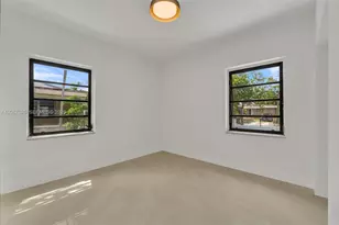 611 SE 4th St, Hialeah, FL 33010 - Photo 12