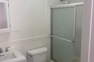 7279 W 24th Ave, Hialeah, FL 33016 - Photo 14