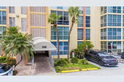 200 172nd St #112, Sunny Isles Beach, FL 33160 - Photo 2