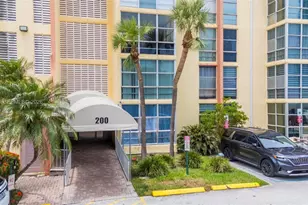200 172nd St, Sunny Isles Beach, FL 33160 - Photo 2