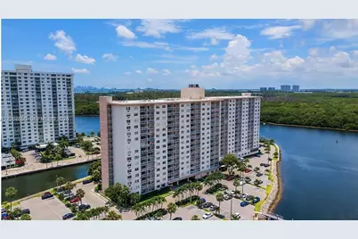 400 Kings Point Dr #714, Sunny Isles Beach, FL 33160 - Photo 26