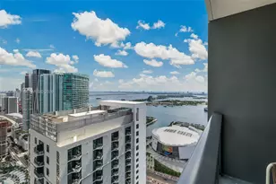 159 NE 6th St, Miami, FL 33132 - Photo 2