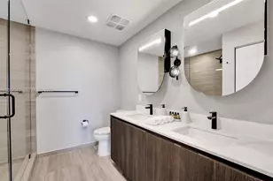 580 72nd St, Miami Beach, FL 33141 - Photo 24