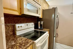 150 150 SW 134th Way, Pembroke Pines, FL 33027 - Photo 16