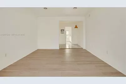 835 Meridian Ave #3, Miami Beach, FL 33139 - Photo 2