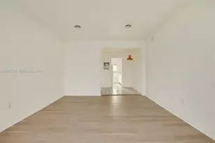 835 Meridian Ave, Miami Beach, FL 33139 - Photo 2