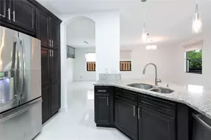 10235 NW 87th Terrace, Doral, FL 33178 - Photo 18