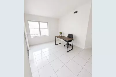 9763 NW 29th St, Doral, FL 33172 - Photo 14