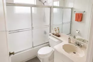 9763 NW 29th St, Doral, FL 33172 - Photo 8