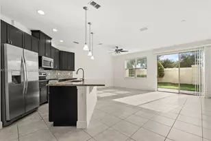 9829 Winnington, Orlando, FL 32832 - Photo 2
