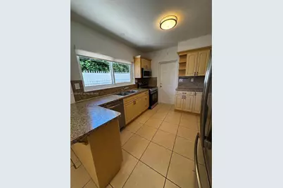 110 SW 30th Rd, Miami, FL 33129 - Photo 18