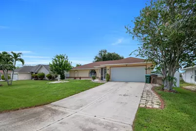 227 SE 43 Ln, Cape Coral, FL 33904 - Photo 4