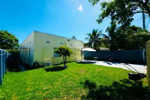 1639 Hayes St, Hollywood, FL 33020 - Photo 10