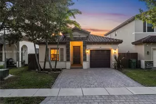 729 SE 34th Ave, Homestead, FL 33033 - Photo 4