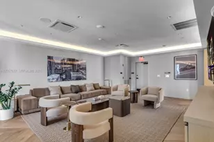 121 NE 5th St, Miami, FL 33132 - Photo 34