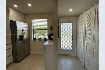 10130 Sunrise Lakes Blvd #207, Sunrise, FL 33322 - Photo 4