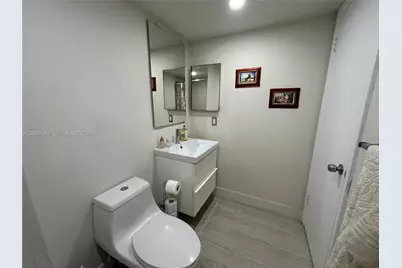 10130 Sunrise Lakes Blvd #207, Sunrise, FL 33322 - Photo 10