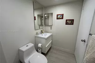 10130 Sunrise Lakes Blvd, Sunrise, FL 33322 - Photo 10