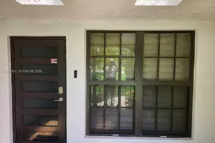 18611 SW 61st Ct, Southwest Ranches, FL 33332 - Photo 4